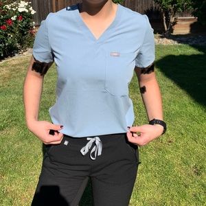 Dusty Blue XS Catarina One Pocket Top